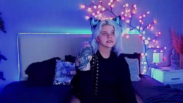 JoannLowe on StripChat