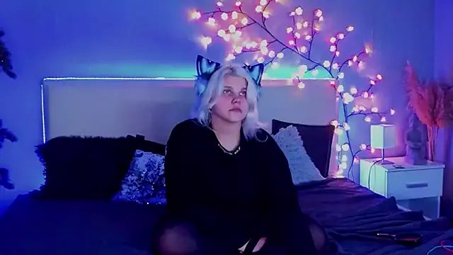 JoannLowe on StripChat