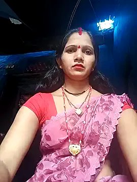 Jooli_xx on StripChat