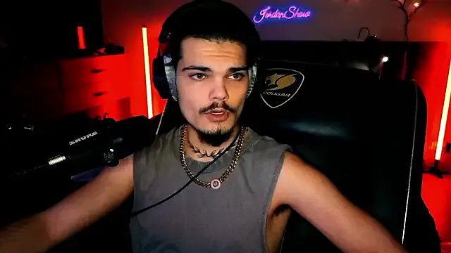 JordanShow — Cumming !