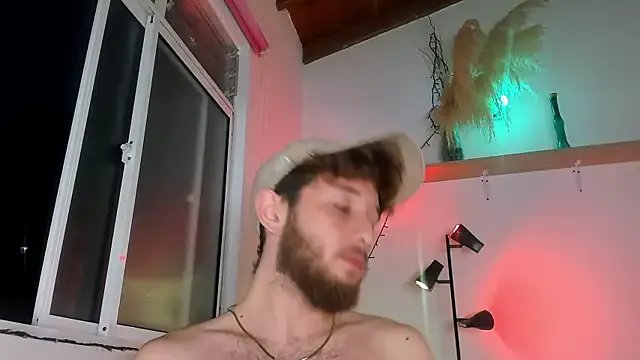 Juan_Castano on StripChat