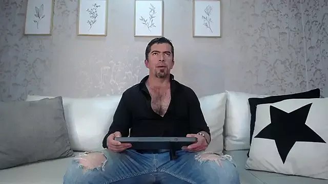 JuanKFit_45 on StripChat