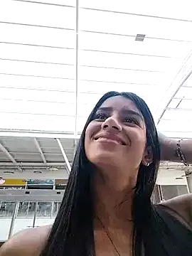 Offline Juliana_Xander on StripChat