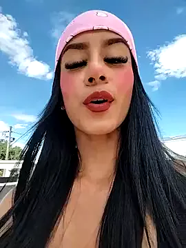 Offline Juliana_Xander on StripChat