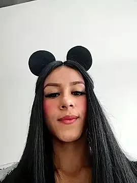 Offline Juliana_Xander on StripChat