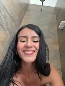 Offline Juliana_Xander on StripChat