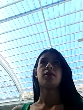 Offline Juliana_Xander on StripChat