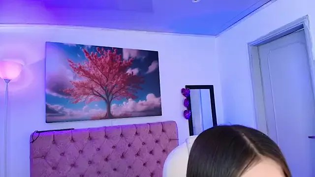 Julianaa_Castro_ on StripChat