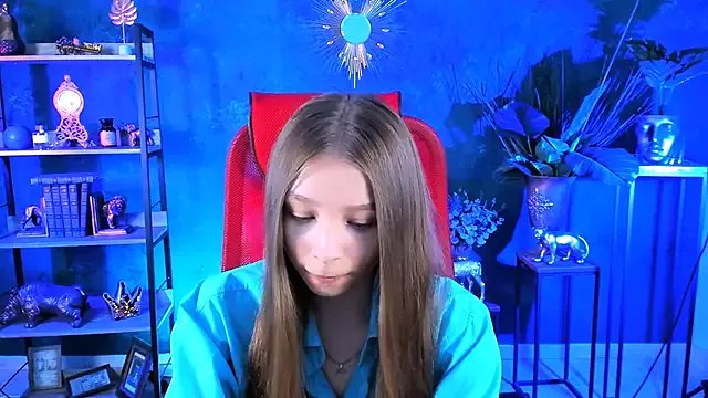 JulieDaniel on StripChat