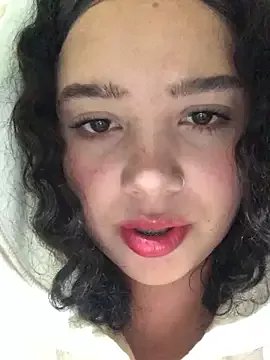 Julieta_333 on StripChat