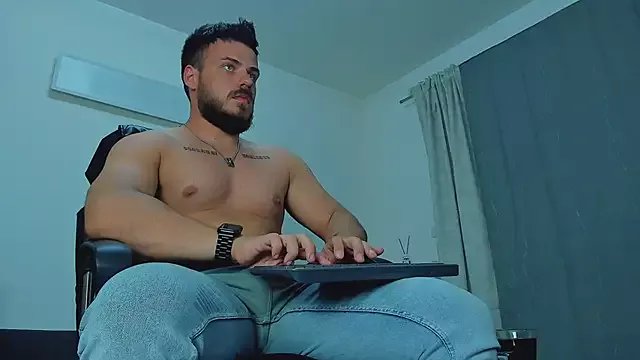 juliusmasters on StripChat