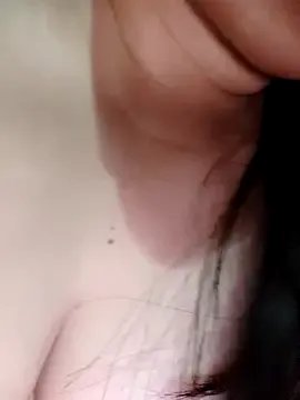 Julyy08 on StripChat