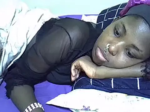 Just_Karu on StripChat