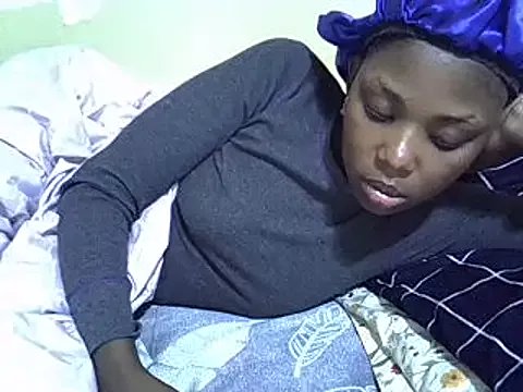 Just_Karu on StripChat