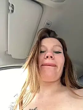 justmilaa on StripChat