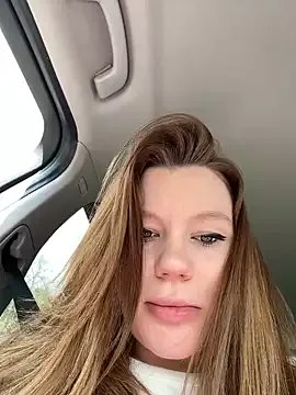 justmilaa on StripChat