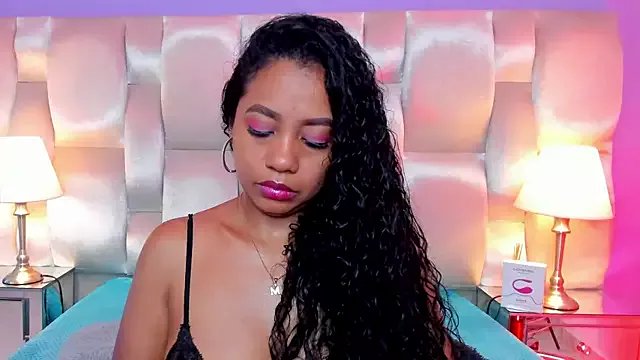 Kamila-Kane on StripChat