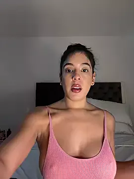 Offline kamivolkano on StripChat