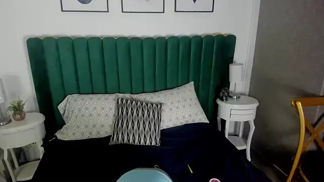 Karin_Ks on StripChat