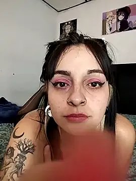 KARINNA__RAVEN on StripChat