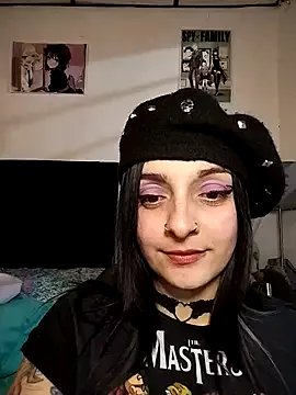 KARINNA__RAVEN on StripChat