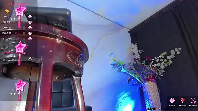 Freechat Karla-Ebony on StripChat