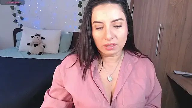 Karlinlive on StripChat