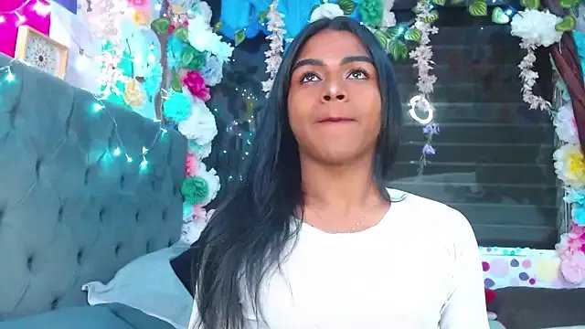 Karly_coffe on StripChat