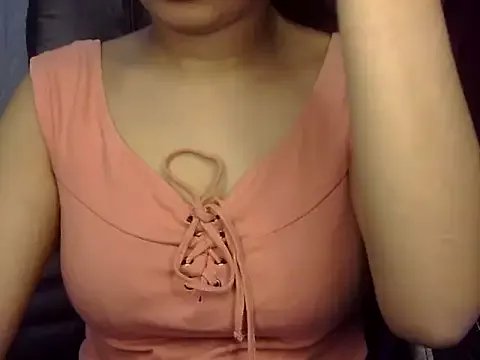 Karnaa_vail on StripChat