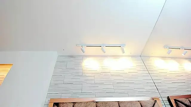 karol_lewiss on StripChat