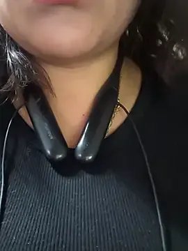 Kasandra02 on StripChat