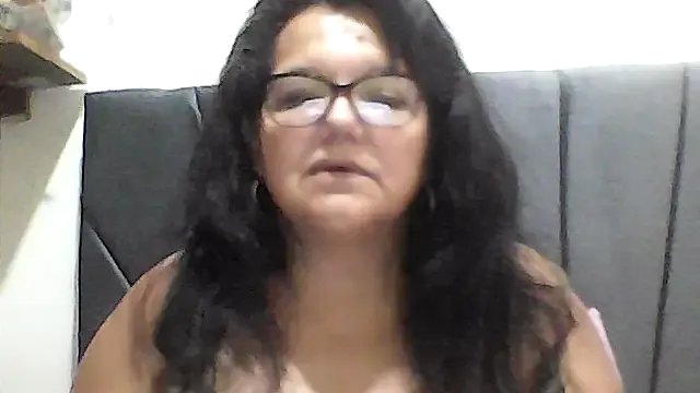 kassandra02 on StripChat