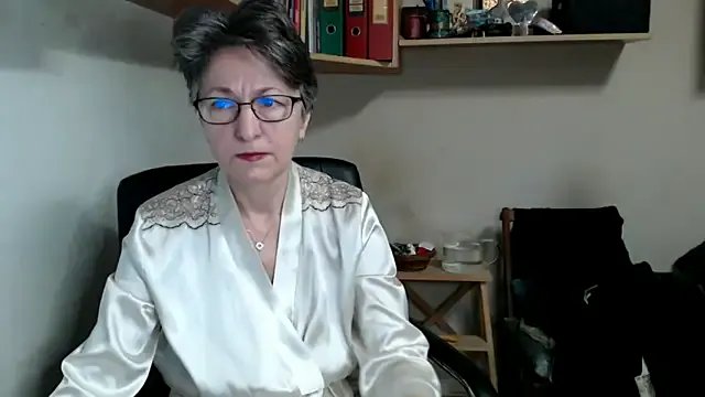 katemodel — naked dancing