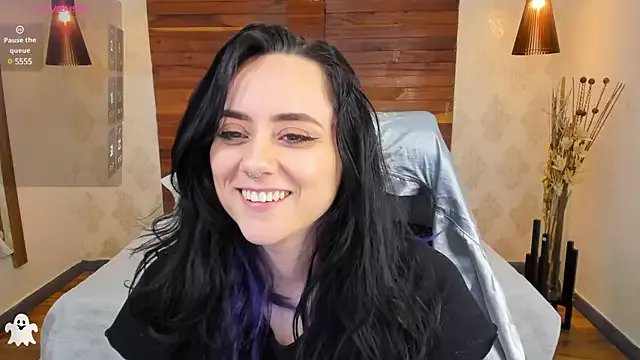 KatherineBond on StripChat