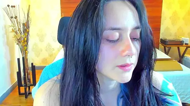 KatherineBond on StripChat