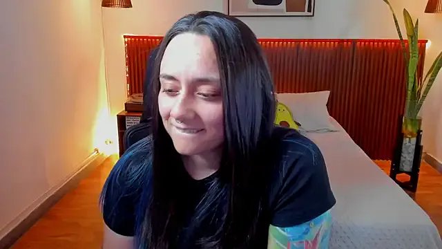 KatherineBond on StripChat