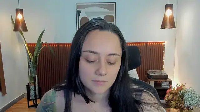 KatherineBond on StripChat