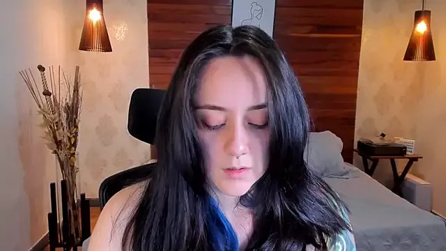 KatherineBond on StripChat