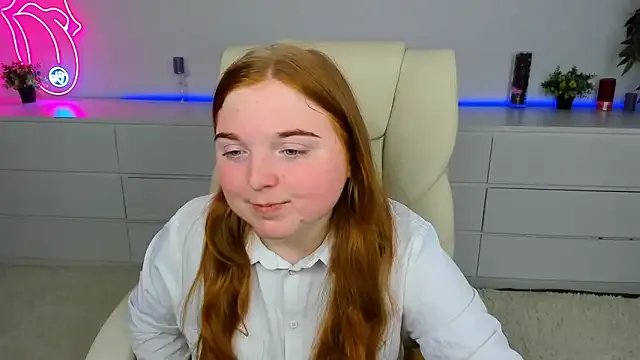 KattyRose8 on StripChat