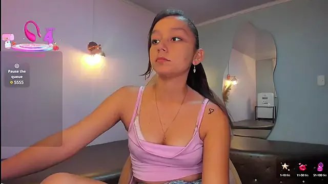 katy_sweet19 on StripChat