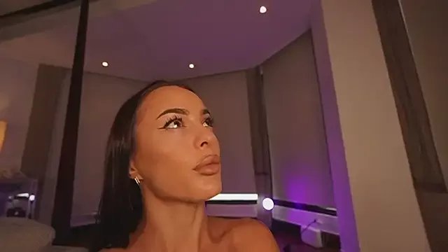 Katyerave on StripChat