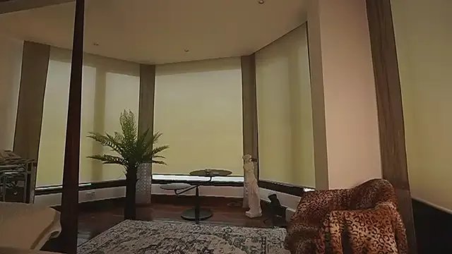 Katyerave on StripChat