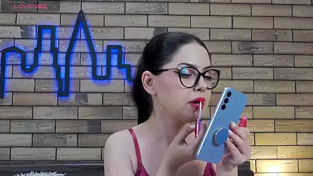 KaylaLewys on StripChat