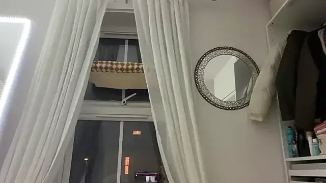 KayleeBella — suck dildo 