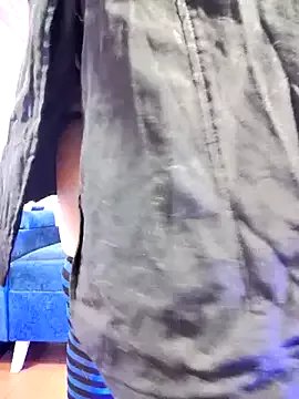 keila_j on StripChat