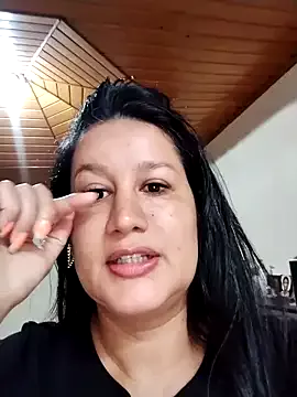 Offline keilymadam on StripChat