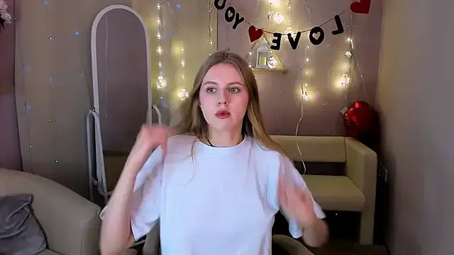 Kelly__White on StripChat