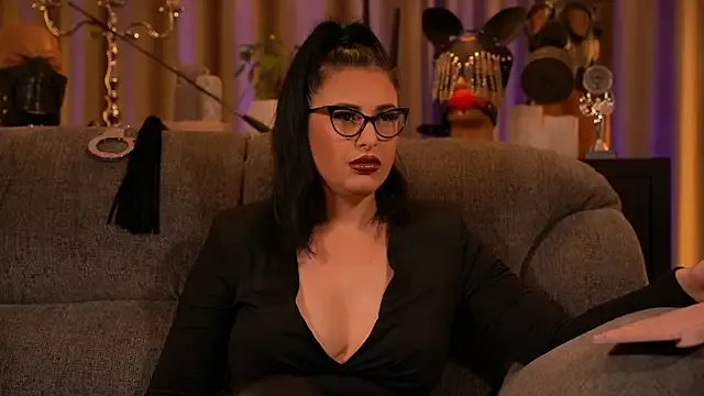 kelly_kent on StripChat