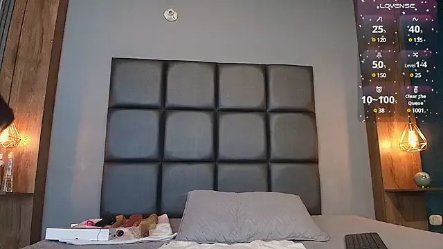 Freechat kelly_thomson on StripChat