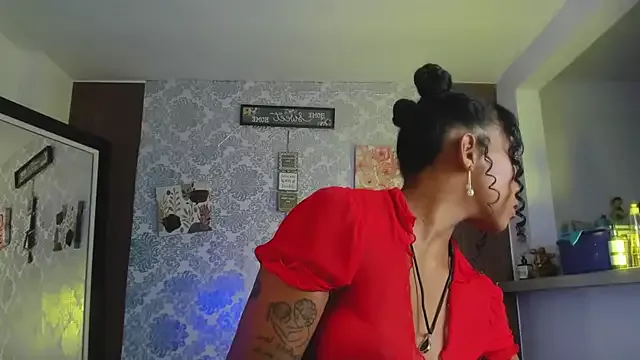 Freechat kelly_thomson on StripChat